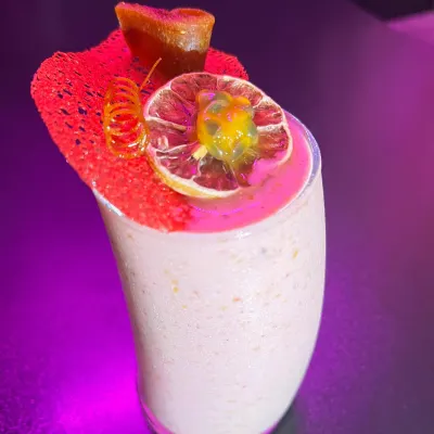 نایک (الهه پیروزی ) — کافه ژوان
