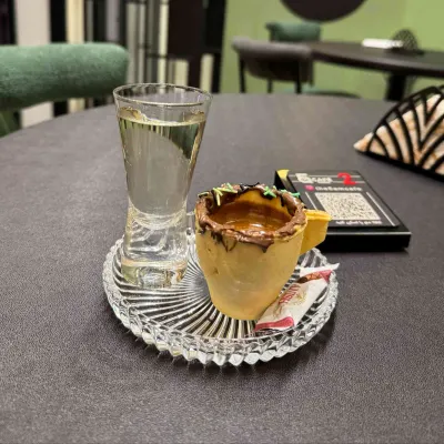 اسپرسو اسنک 70 — کافه 5 صبحی ها