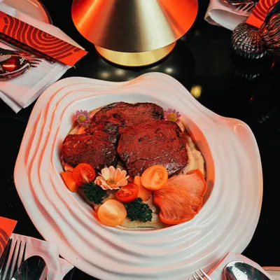 Minion fillet Steak — سوشیا