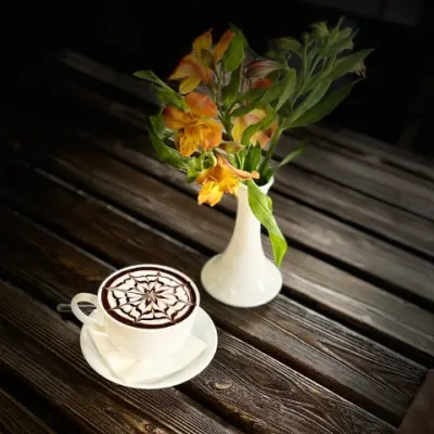 شکلات داغ فندق - هوت شوکلیت بندق — رستوران دامون