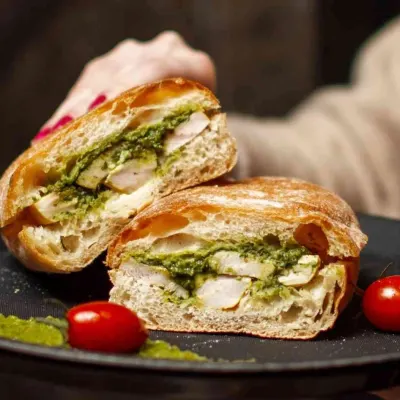 چیکن پستو — آس پروتئین