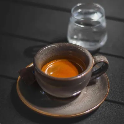سينامون اسپرسو — کافه برگاموت