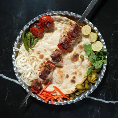 کوبیده پیچ یونانی — باغ دل
