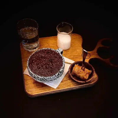 ترک — کافه کوروش