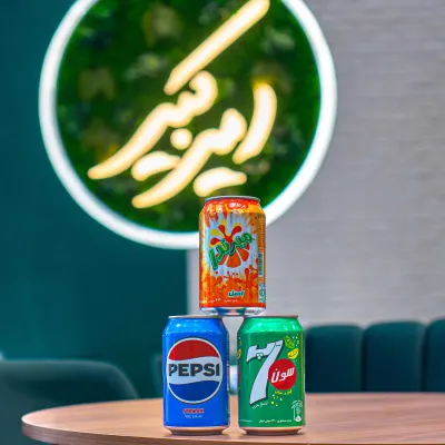 نوشابه قوطی — نان‌داغ‌کباب‌داغ‌امیرکبیر