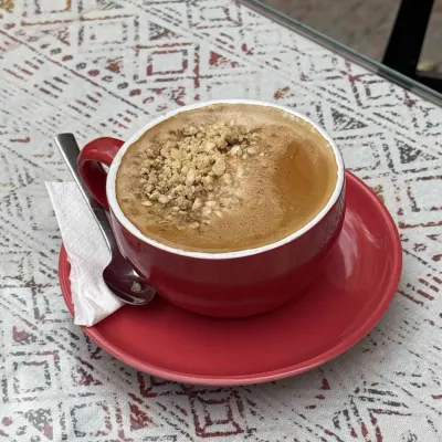 لاته دالاهو ۱۰۰ — کافه و رستوران دالاهو