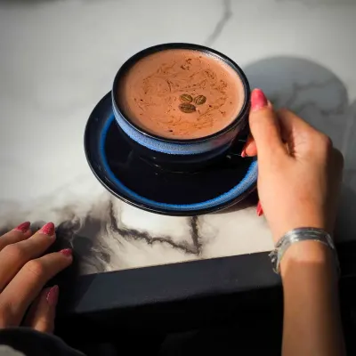 هات چاکلت — مجتمع گردشگری شبهای عنبران