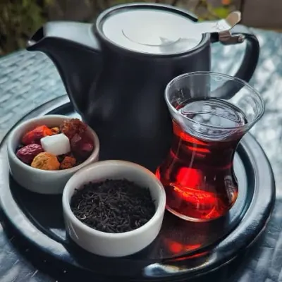 چای سیاه — کافه قنادی شوکِت