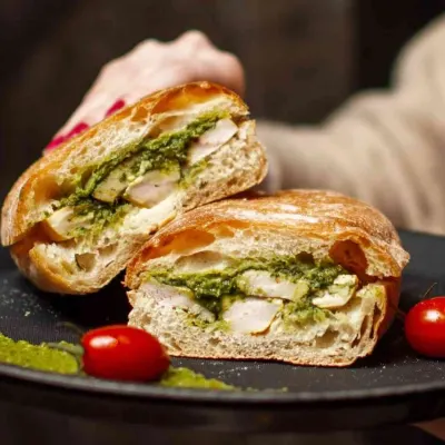 چیکن پستو — آس پروتئین